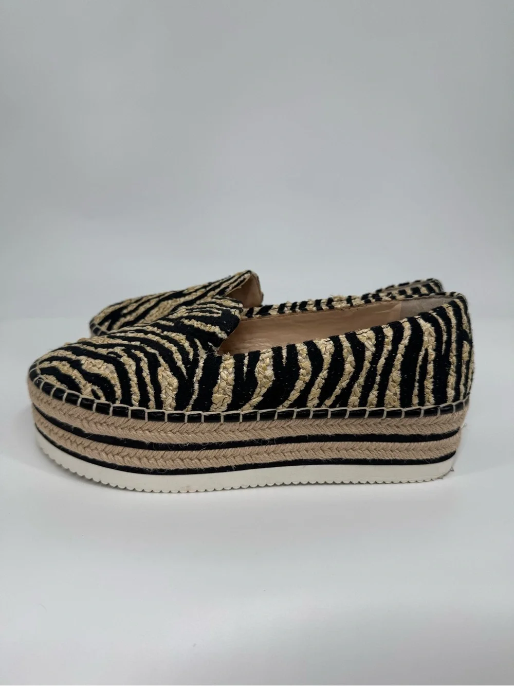 Vince Camuto Zebra Espadrille Platform Loafers Raffia Slipon Resort Chic Size 9